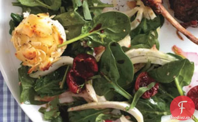 Mesclun e insalata di ciliegie con formaggio di capra caldo