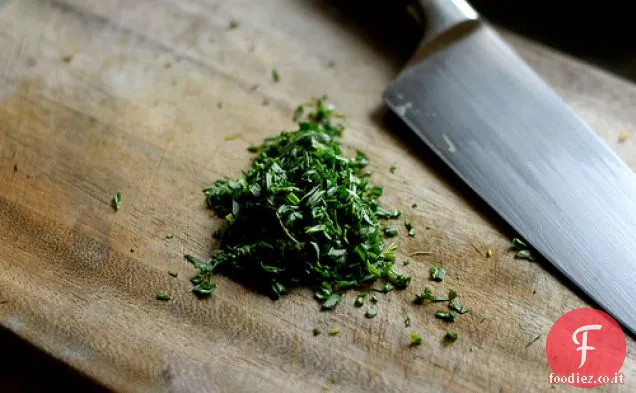 Insalata di riso selvatico con finferli, amarene e anacardi così