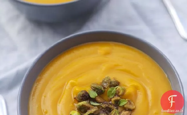 Crema di cocco & zuppa di zucca con pistacchi zuccherati
