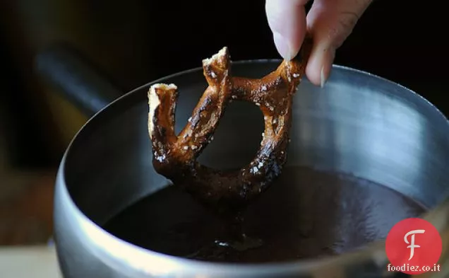 Cajeta al cocco e fonduta di cioccolato