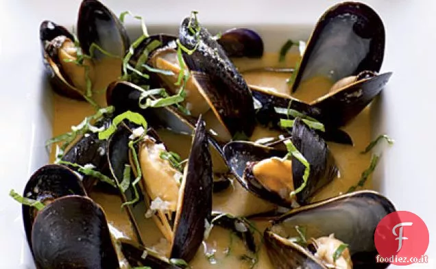 Cozze al vapore di cocco e basilico