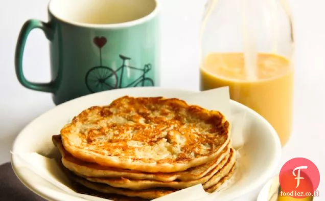 Frittelle di banana malesi con cagliata al limone e cocco