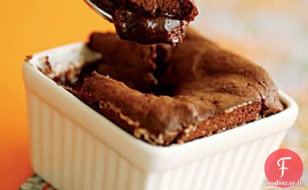 Soufflé al cioccolato fondente con salsa al cioccolato Espresso