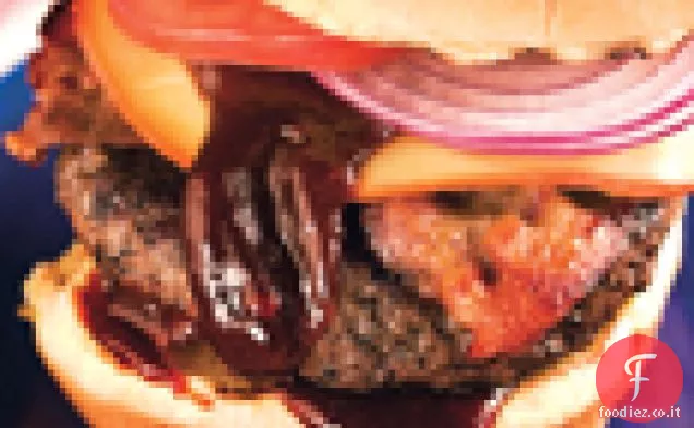 Cheeseburger al caffè con salsa barbecue Texas