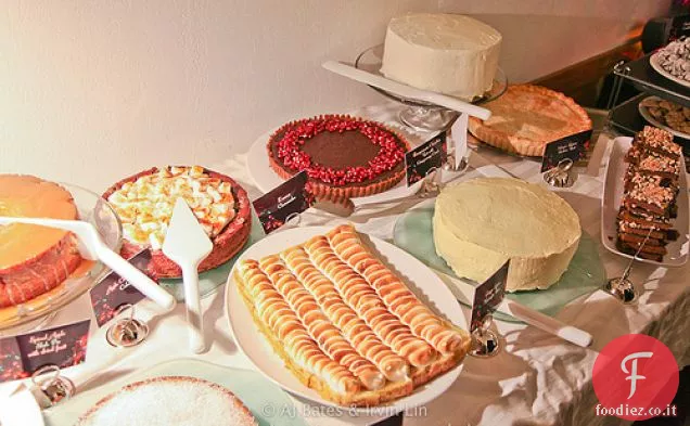 Torta di mele e mirtilli con glassa di zucchero di canna