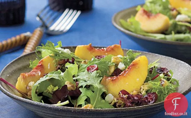 Insalata di mirtilli e nettarine