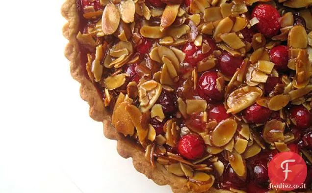 Crostata di mirtilli, caramello e mandorle
