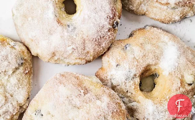 Ciambelle di ribes al forno