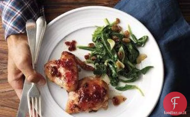 Ribes rosso-pollo glassato con spinaci