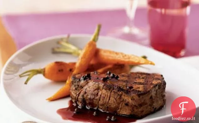 Filet Mignon con salsa di ribes e pepe verde