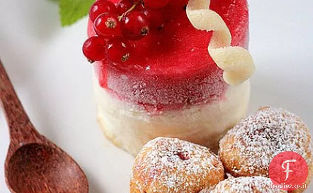 Sorbetto di Ribes Rosso e Gelato di Faisselle con Fragole fritte