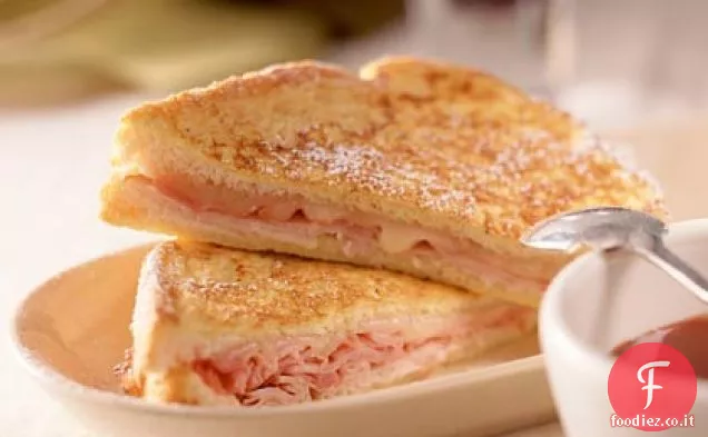 Panino Monte Cristo con Salsa di Senape Dolce