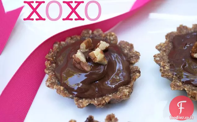 Crostate di noci Pecan al cioccolato crudo senza glutine