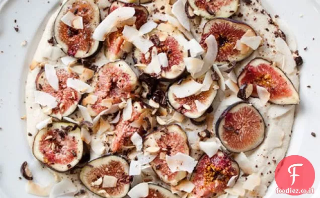 Eleganti Fichi freschi crudi con crema di anacardi