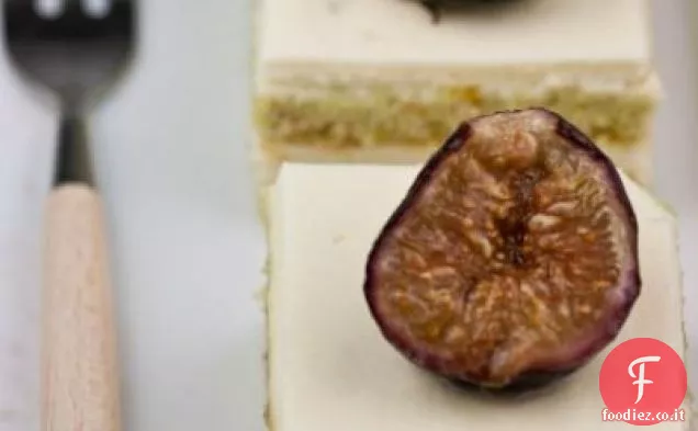 Torta al Mascarpone al Pistacchio con Fichi Arrostiti