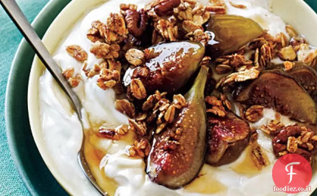 Muesli con Yogurt al miele e Fichi al forno