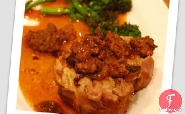 Lonza di maiale ripiena di maiale e salsiccia