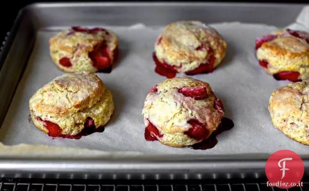 Fragole e biscotti alla panna