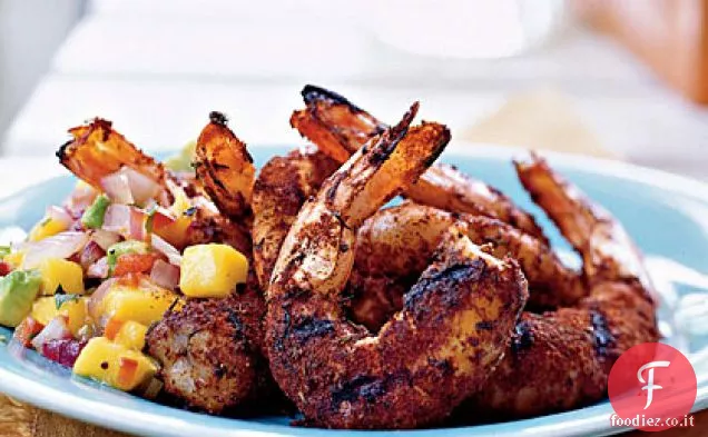 Jerk Gamberetti con cipolla alla griglia, avocado, e salsa di mango