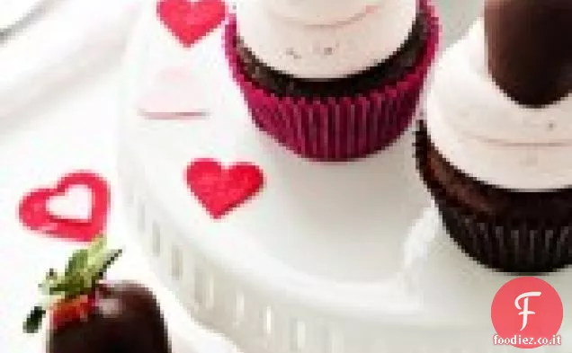 Cupcakes alla fragola ricoperti di cioccolato