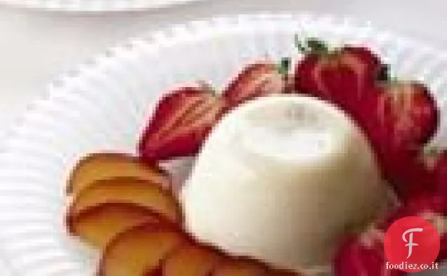 Panna Cotta Con Fragole e Prugne