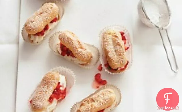 Mini Eclairs con Fragole e Panna