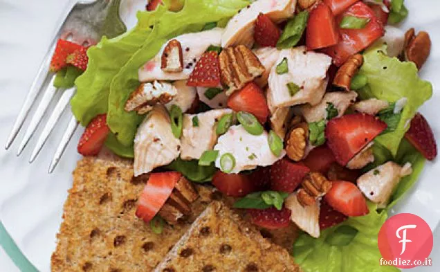 Insalata di pollo alla fragola