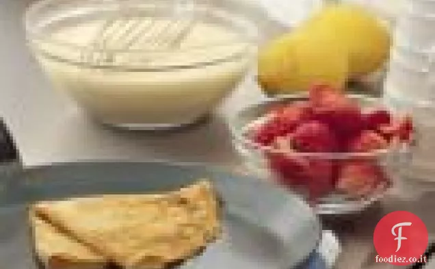 Crepes al Limone Con Fragole, Marmellata e Mascarpone