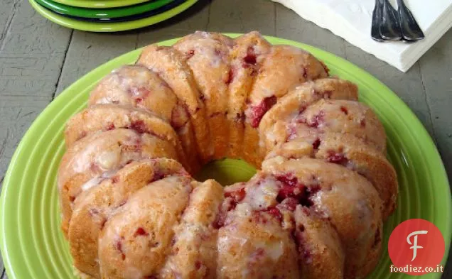 Torta allo yogurt alla fragola fresca