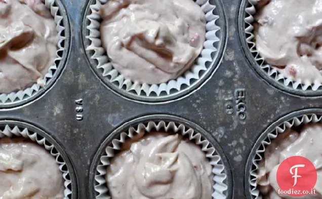 Cupcakes alla fragola fresca con glassa di cocco
