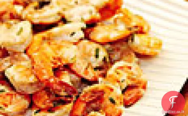 Sbucciare e mangiare gamberetti al peperoncino