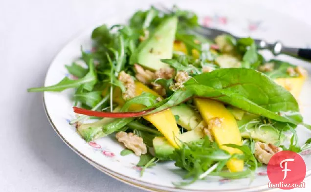 Insalata di mango e noci
