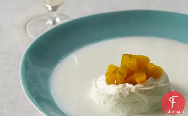Isola galleggiante con latte di cocco e chutney di Mango
