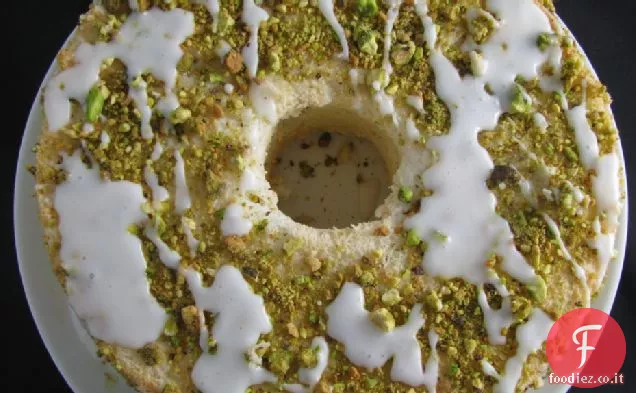 Torta al Lime Angel Food con pistacchi e glassa di lime