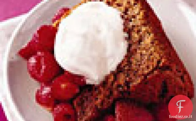 Torta al cioccolato Angelo cibo con frutta e acero Yogurt