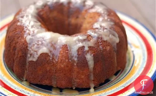 Torta di spezie di mele con glassa di acero