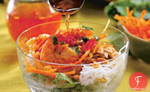 Insalata di noodle vietnamita con gamberetti citronella