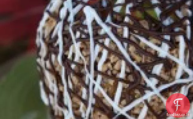 Caramello fatto in casa per immersione di mele