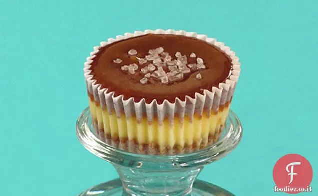 Tazze di cheesecake al caramello salato