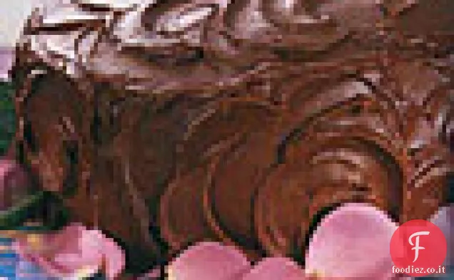 Torta di compleanno al cioccolato Fudgy