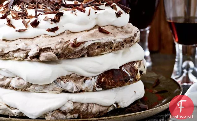 Torta di Meringa alla nocciola e cioccolato