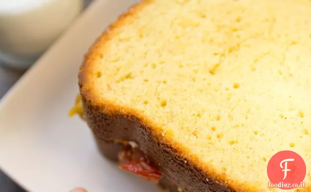 Torta al burro di capra con marmellata di pomodoro e glassa di formaggio di capra