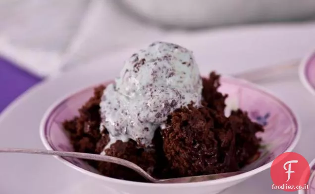 Torta di budino al cioccolato appiccicoso