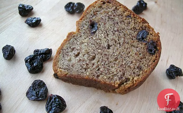 Banana Latticello Bundt Torta con ciliegie
