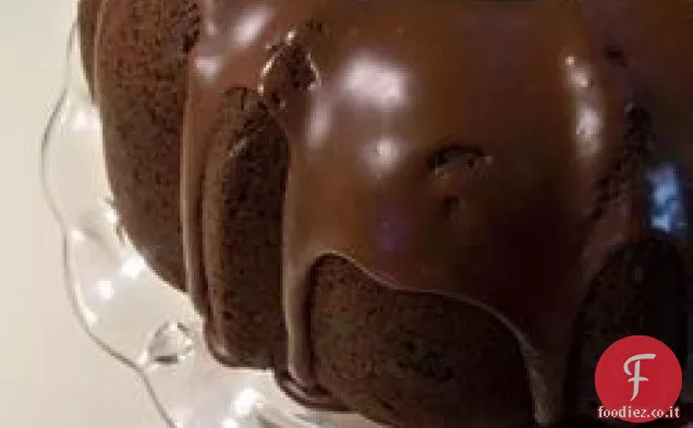 Facile cioccolato Bundt torta glassa
