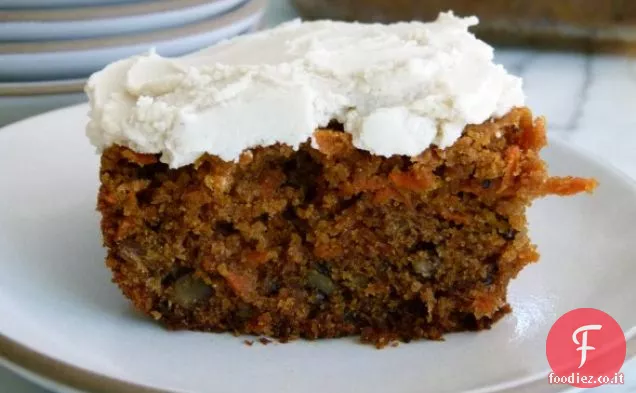 Torta di carote integrale con glassa senza latticini