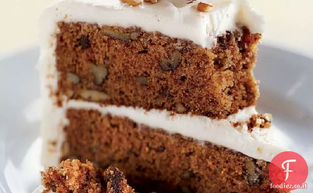 Torta di carote all'arancia con glassa classica al formaggio cremoso