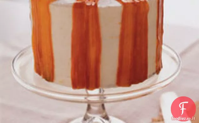 Torta a strati di carota e zenzero con glassa di crema di formaggio all'arancia