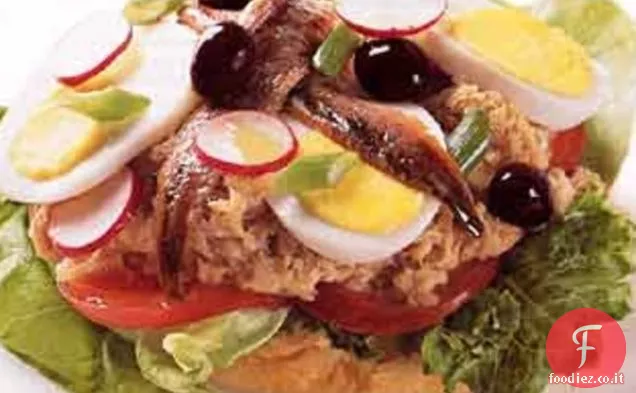 Panino al tonno Niçoise (Pan Bagnat)