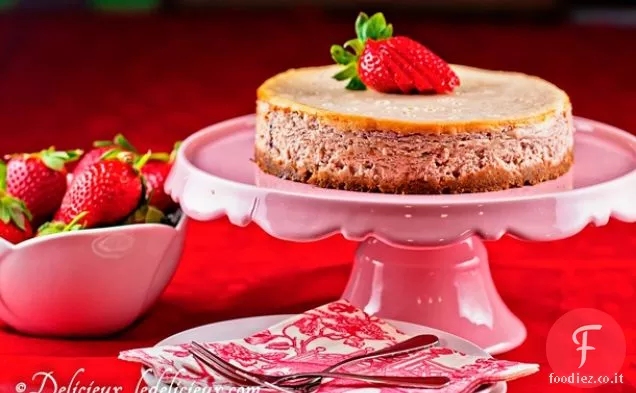 Cheesecake alla fragola, vaniglia e cioccolato bianco